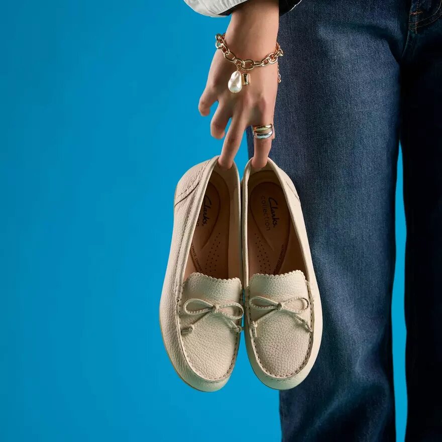 Mocassini da donna Elliotte Sail in pelle color crema Mocassini da donna Elliotte Sail in pelle color crema