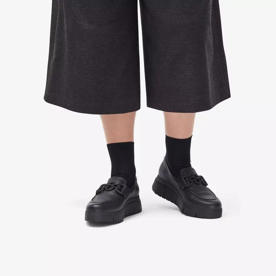 Mocassini da donna Loriini Izzy in pelle nera Mocassini da donna Loriini Izzy in pelle nera