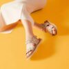 Sandali bassi da donna Arwell Glide con combinazioni metallizzate Sandali bassi da donna Arwell Glide con combinazioni metallizzate