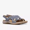 Sandali bassi da donna Maelynn Gem in nabuk blu denim Sandali bassi da donna Maelynn Gem in nabuk blu denim