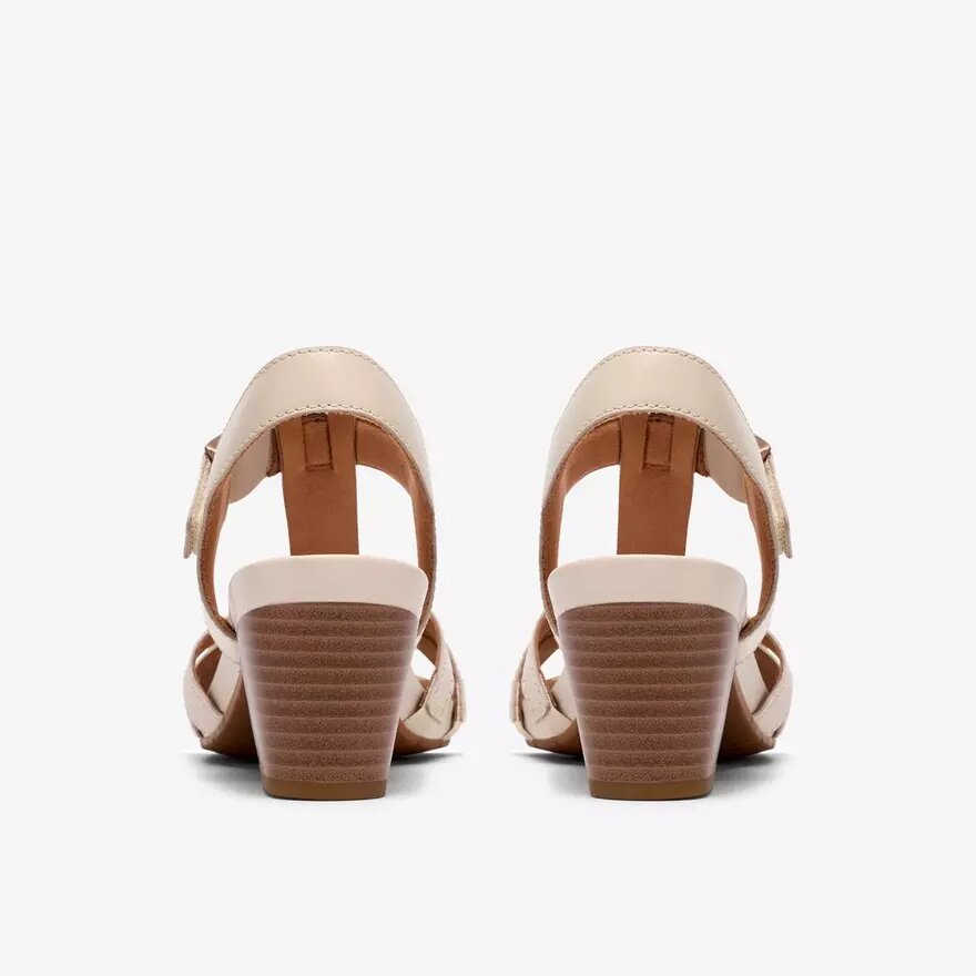Sandali con tacco da donna Kymber Glow in pelle color crema Sandali con tacco da donna Kymber Glow in pelle color crema