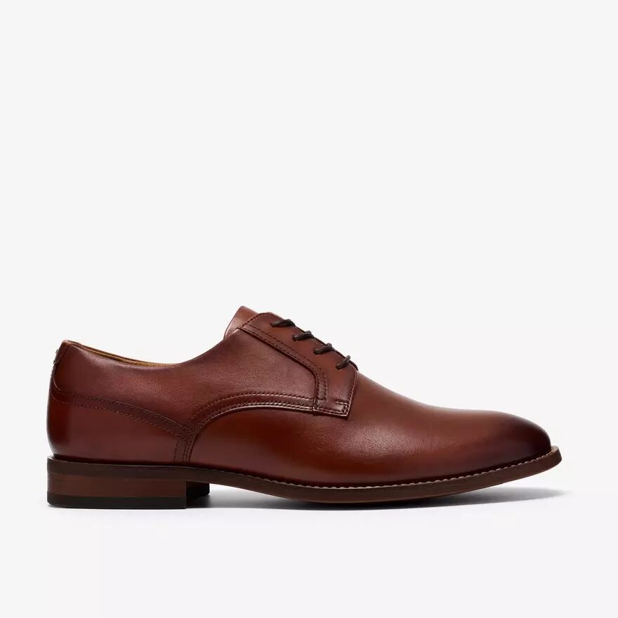 Scarpe brogue da uomo Bowburn in pelle marrone chiaro con lacci Scarpe brogue da uomo Bowburn in pelle marrone chiaro con lacci