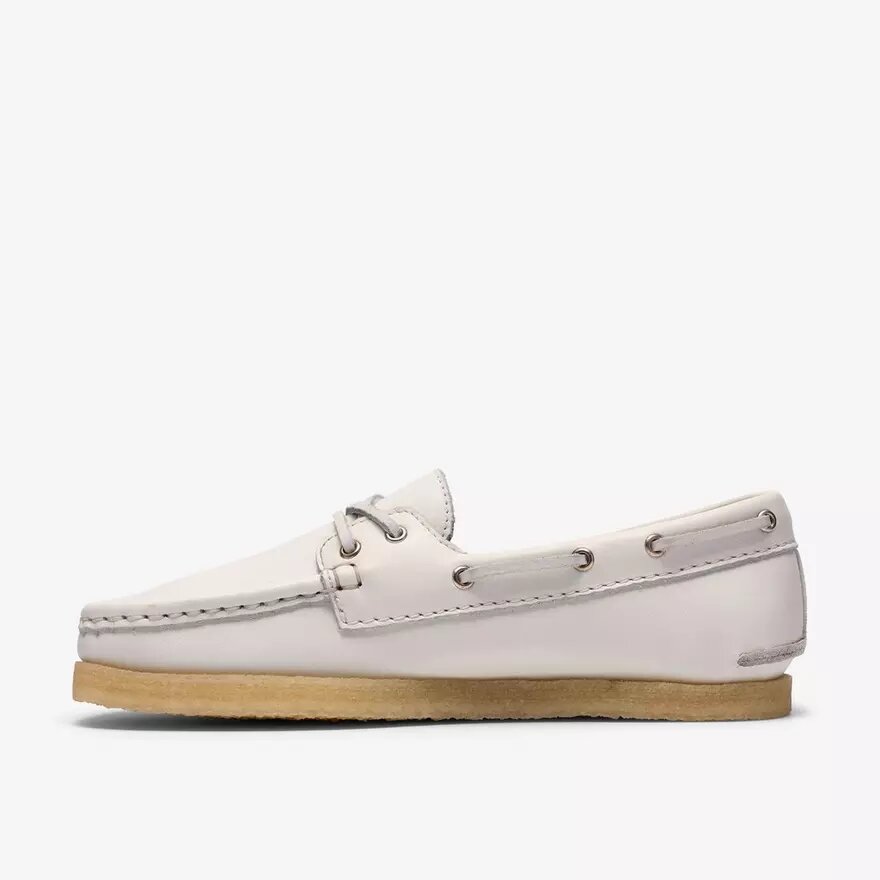 Scarpe da barca da donna Godney Boat in pelle martellata bianca Scarpe da barca da donna Godney Boat in pelle martellata bianca