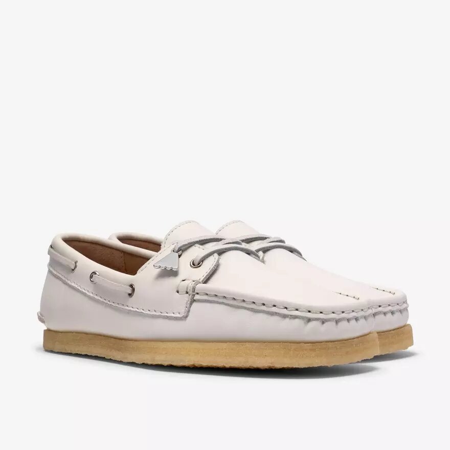 Scarpe da barca da donna Godney Boat in pelle martellata bianca Scarpe da barca da donna Godney Boat in pelle martellata bianca