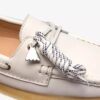Scarpe da barca da donna Godney Boat in pelle martellata bianca Scarpe da barca da donna Godney Boat in pelle martellata bianca