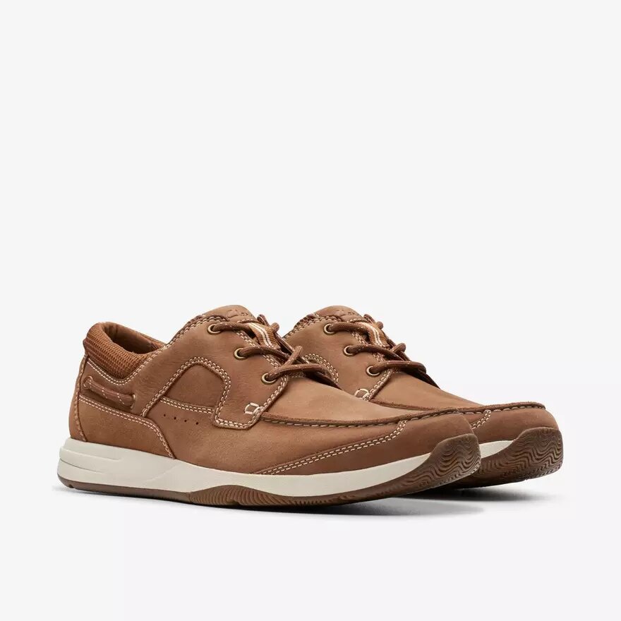 Scarpe da barca da uomo Sailview con lacci in nabuk marrone chiaro Scarpe da barca da uomo Sailview con lacci in nabuk marrone chiaro