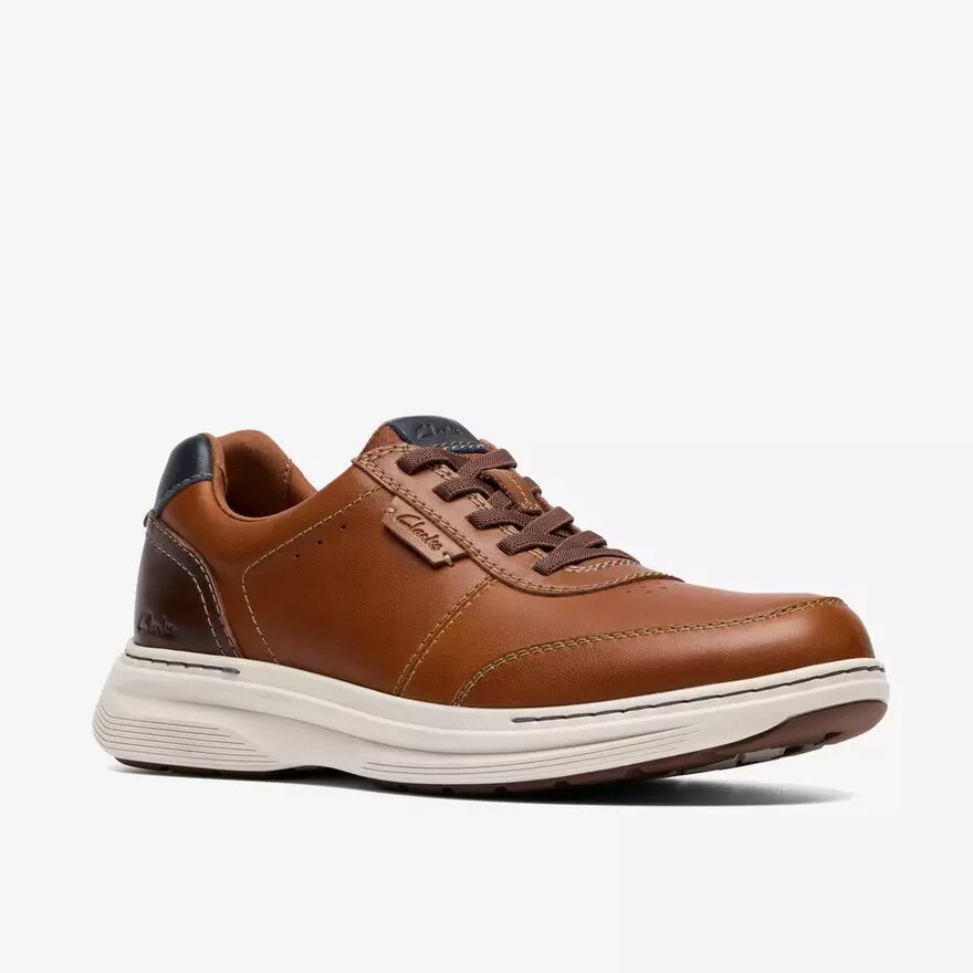 Scarpe da uomo Craftwell con lacci in pelle marrone chiaro Scarpe da uomo Craftwell con lacci in pelle marrone chiaro