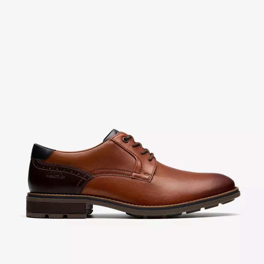 Scarpe da uomo Emmet Plain in pelle marrone chiaro Scarpe da uomo Emmet Plain in pelle marrone chiaro
