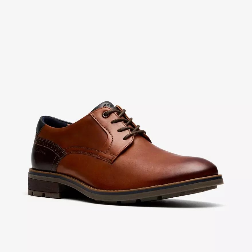 Scarpe da uomo Emmet Plain in pelle marrone chiaro Scarpe da uomo Emmet Plain in pelle marrone chiaro