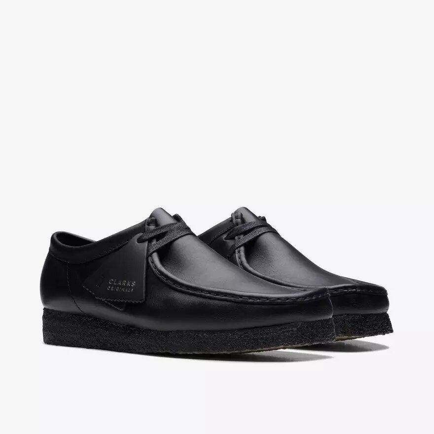 Scarpe da uomo Wallabee™ in pelle nera Scarpe da uomo Wallabee™ in pelle nera