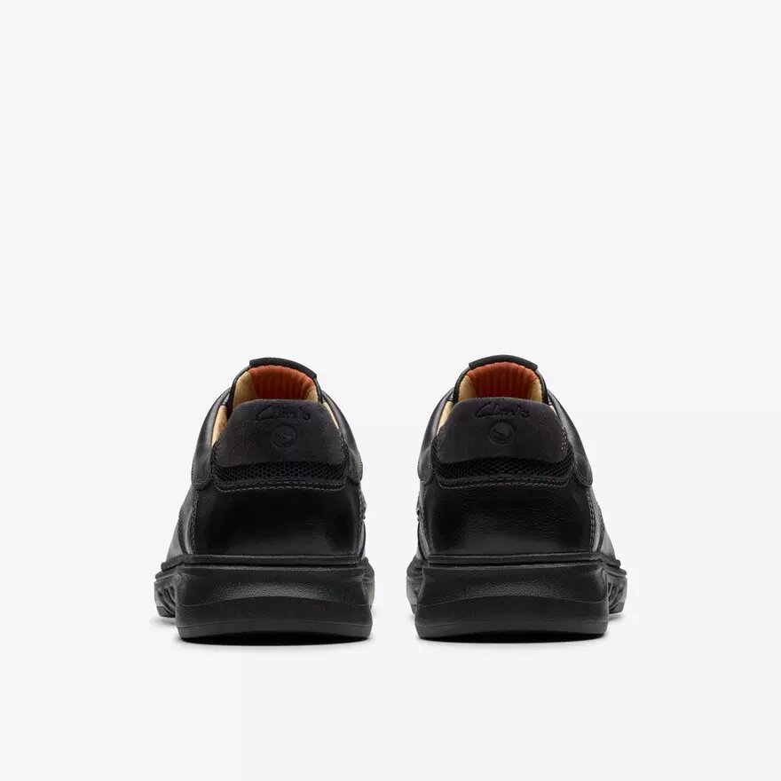 Scarpe Oxford da uomo Un Briley Pace in pelle nera | clarks Scarpe Oxford da uomo Un Briley Pace in pelle nera | clarks