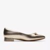 Scarpe slip-on da donna Natalyn Trim in oro metallizzato | Clark Scarpe slip-on da donna Natalyn Trim in oro metallizzato | Clark