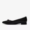 Scarpe slip-on da donna Natalyn Trim in pelle nera Scarpe slip-on da donna Natalyn Trim in pelle nera