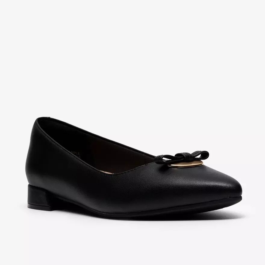Scarpe slip-on da donna Natalyn Trim in pelle nera Scarpe slip-on da donna Natalyn Trim in pelle nera