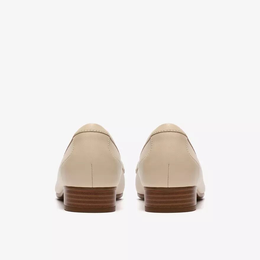 Slip-on da donna Juliet Mia in pelle color crema Slip-on da donna Juliet Mia in pelle color crema