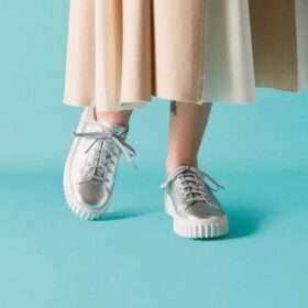Sneakers da donna Mayhill Walk argento metallizzato (USA)