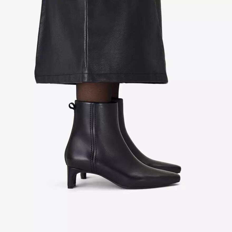 Stivaletti da donna Edina Up in pelle nera Stivaletti da donna Edina Up in pelle nera