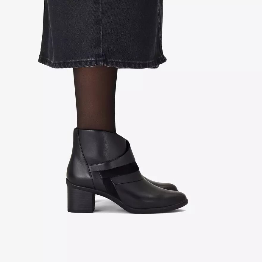 Stivaletti da donna Shaya Sky in pelle nera Stivaletti da donna Shaya Sky in pelle nera