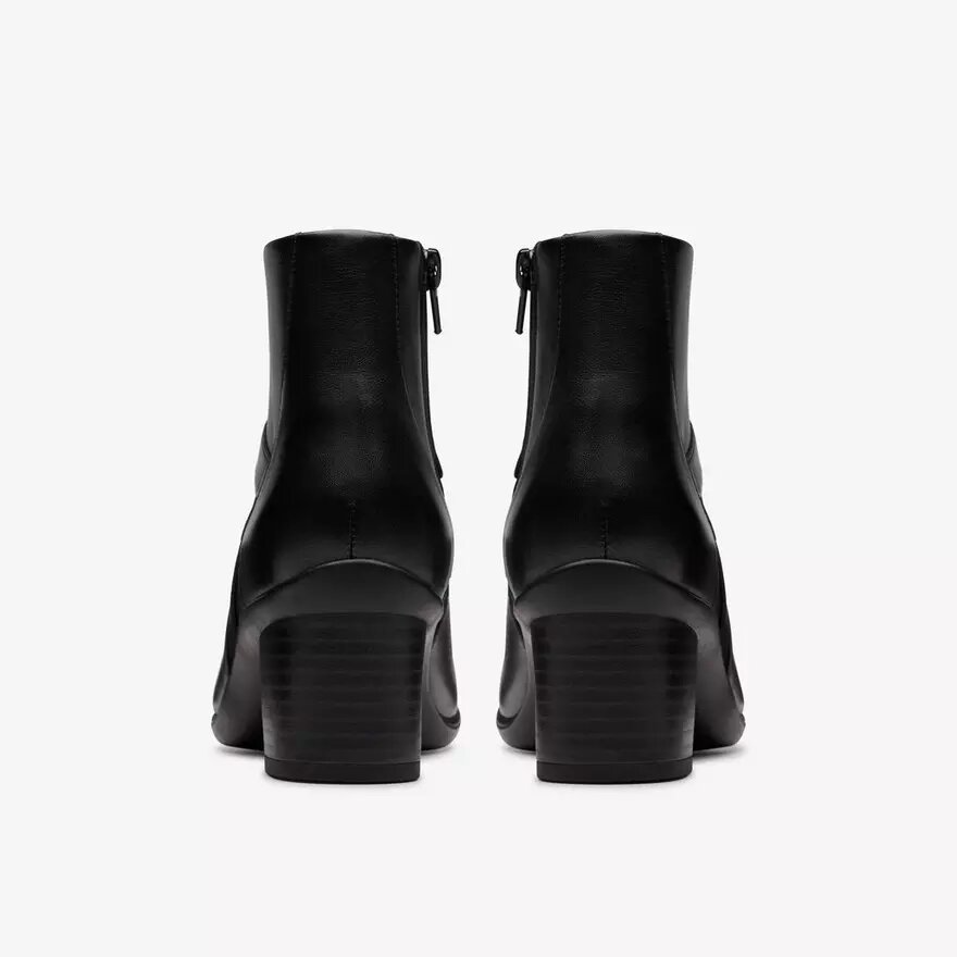 Stivaletti da donna Shaya Sky in pelle nera Stivaletti da donna Shaya Sky in pelle nera