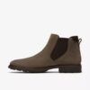 Stivaletti da uomo Emmet Easy in pelle scamosciata color pietra Stivaletti da uomo Emmet Easy in pelle scamosciata color pietra