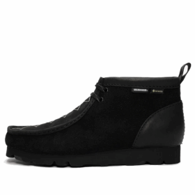 Stivali Clarks x Neighborhood Wallabee GTX “Black Combi Suede” 26166768