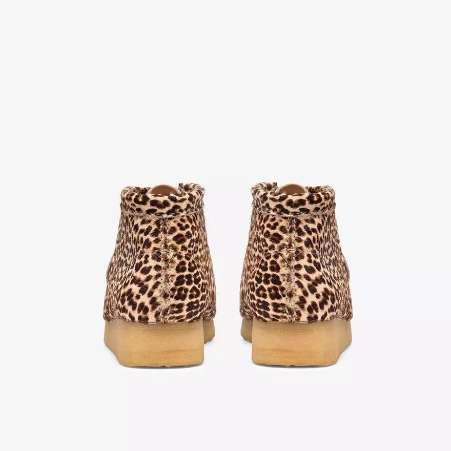 Stivali Wallabee da donna con stampa leopardata Stivali Wallabee da donna con stampa leopardata