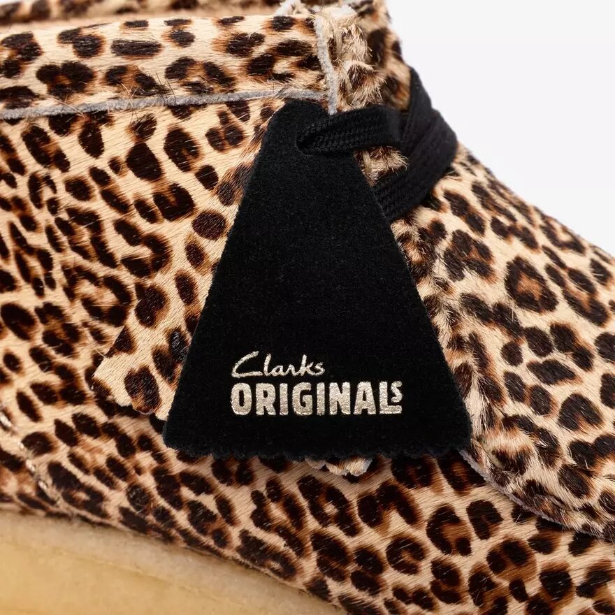 Stivali Wallabee da donna con stampa leopardata Stivali Wallabee da donna con stampa leopardata