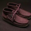 Stivali Wallabee da donna. Pelle scamosciata marrone rosato Stivali Wallabee da donna. Pelle scamosciata marrone rosato