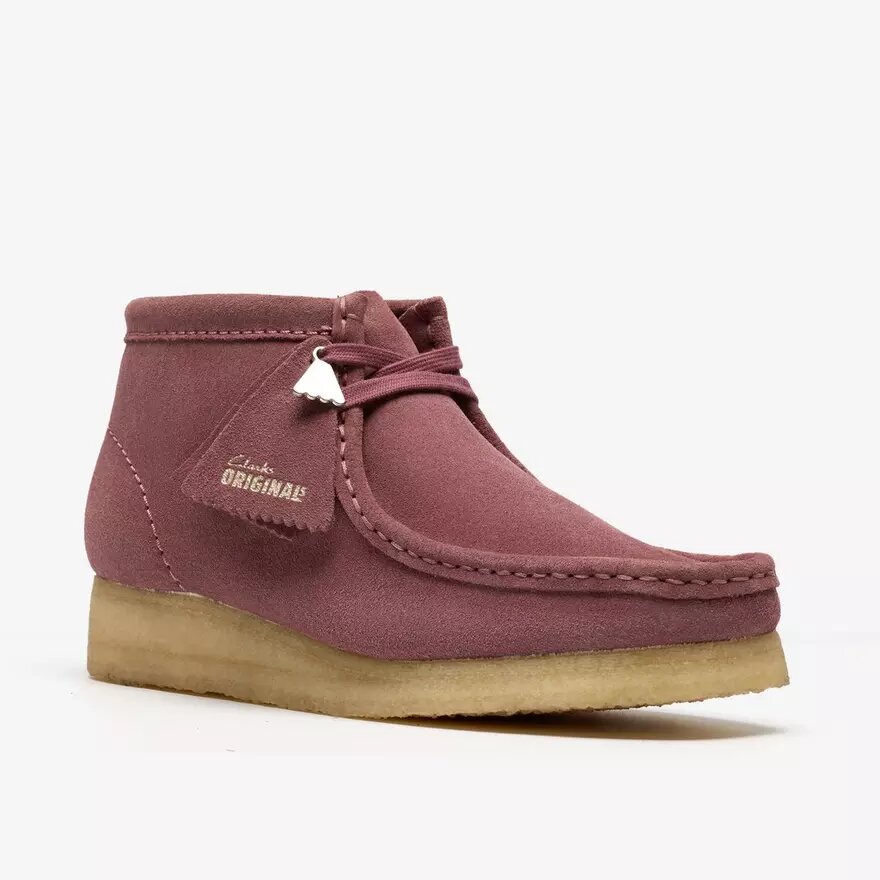 Stivali Wallabee da donna. Pelle scamosciata marrone rosato Stivali Wallabee da donna. Pelle scamosciata marrone rosato