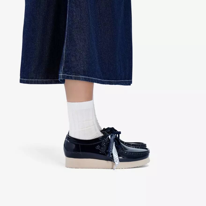 Wallabee 2604 da donna in vernice blu navy Wallabee 2604 da donna in vernice blu navy