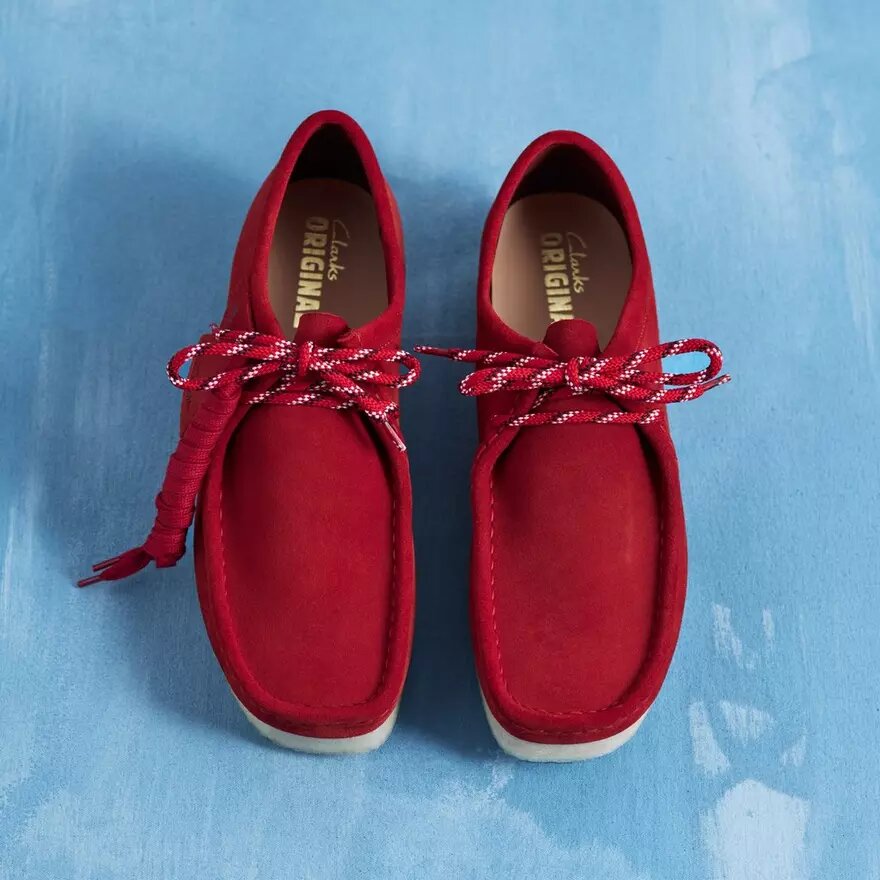 Wallabee da uomo in pelle scamosciata rosso intenso Wallabee da uomo in pelle scamosciata rosso intenso