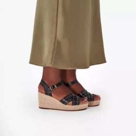 Zeppe Sabina con cinturino in pelle nera da donna